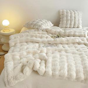 Faux Rabbit Fur Throw Blanket, 1 Count Breathable Comfortable Lightweight Cozy Blanket, Durable Home Decor Soft Cozy Fluffy Warm Bubble Faux Fur Blanket for Bed Sofa Couch, Valentine's Day, gift for her