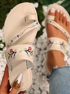 Women's Vintage Embroidered Design Slip on Unique Sandals, Casual Summer Toe Ring Beach Sandals, All-match Fashionable White Versatile Flat Sandals for Outdoor Beach, Footwear