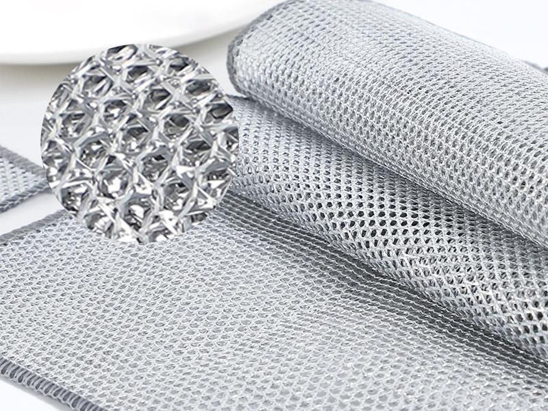 Five-strip silver-threaded dishwashing cloths can replace steel wool and are less likely to shed fibers. They are multi-functional cleaning tools for washing dishes, scrubbing pots and pans, and wiping surfaces at home. 1